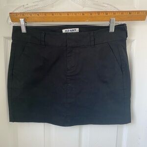 Old Navy black mini skirt